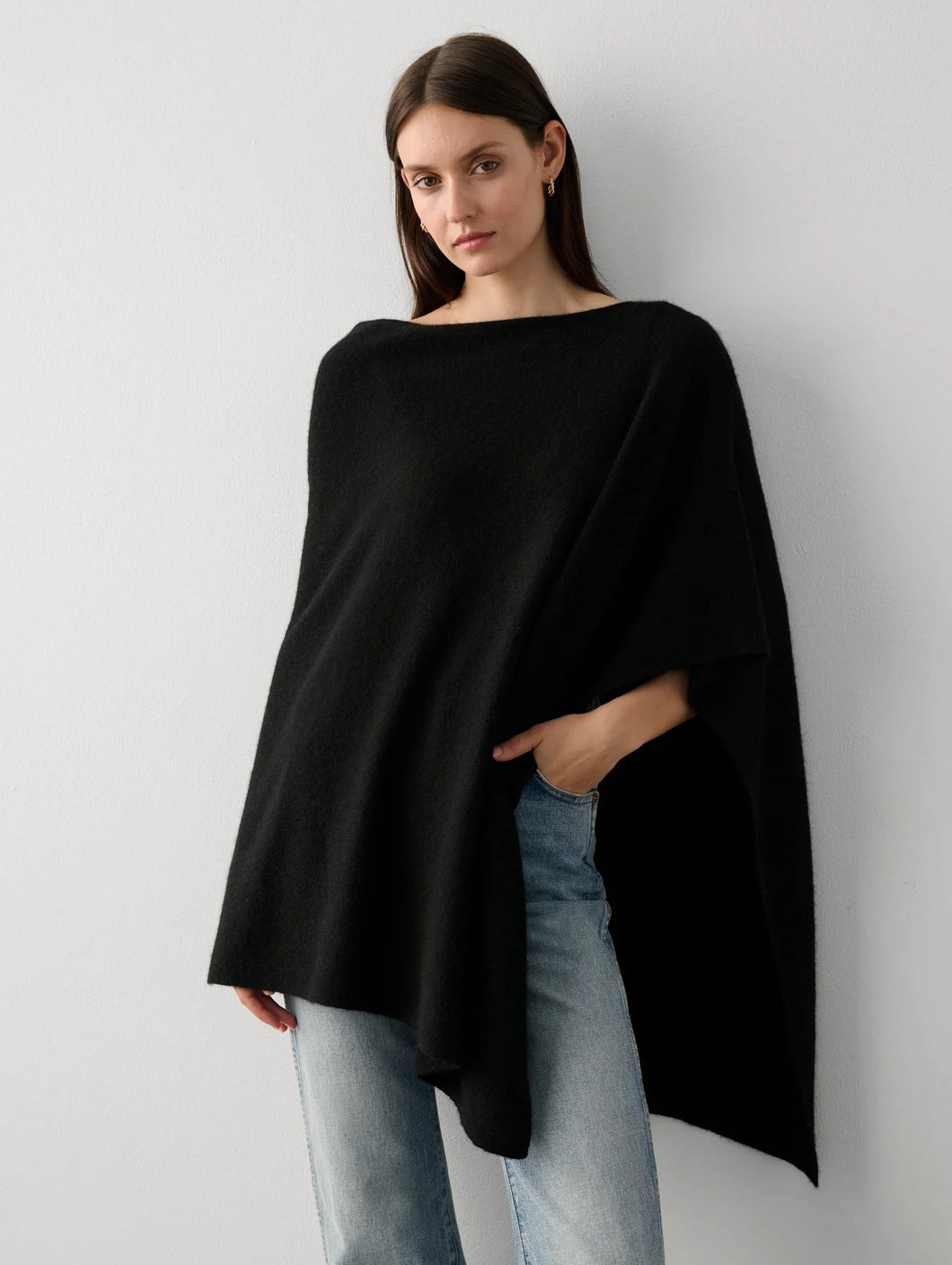Cashmere Angled Topper - Black