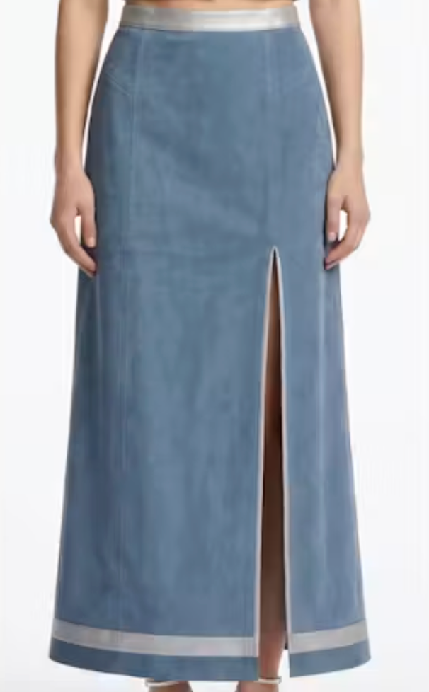 Anna Cate Cassie Skirt Light Blue – front detail view on model, showing waistband trim and front slit