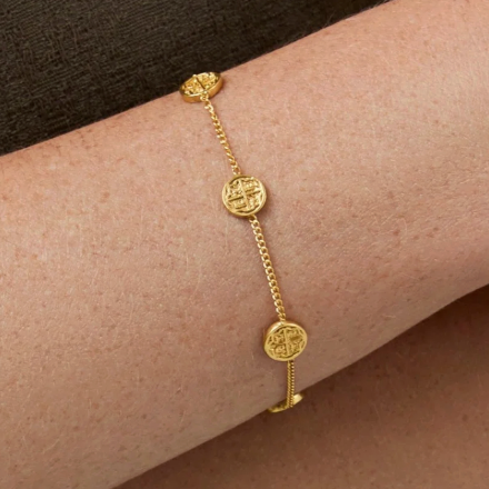 Julie Vos Valencia Delicate Bracelet, cropped on-model detail showing chain and medallion spacing