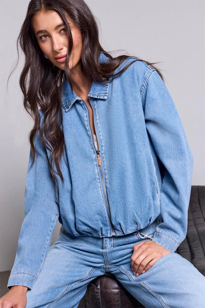 Bubble Denim Jacket W/ Back Pleats in Oxford Blue