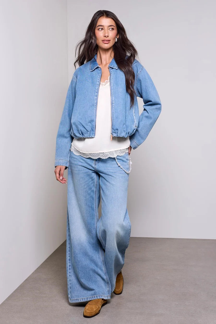 Bubble Denim Jacket W/ Back Pleats in Oxford Blue